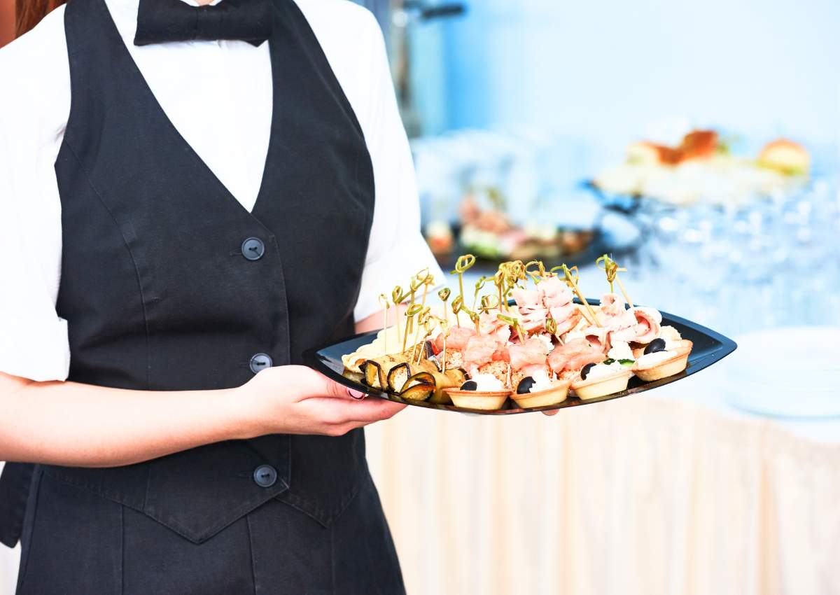 Food service - HotelStaff